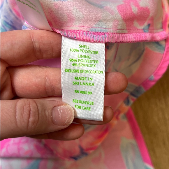 Lilly Pulitzer Pink and Blue Floral Romper. Preowned. Reposhed - Picture 8 of 10